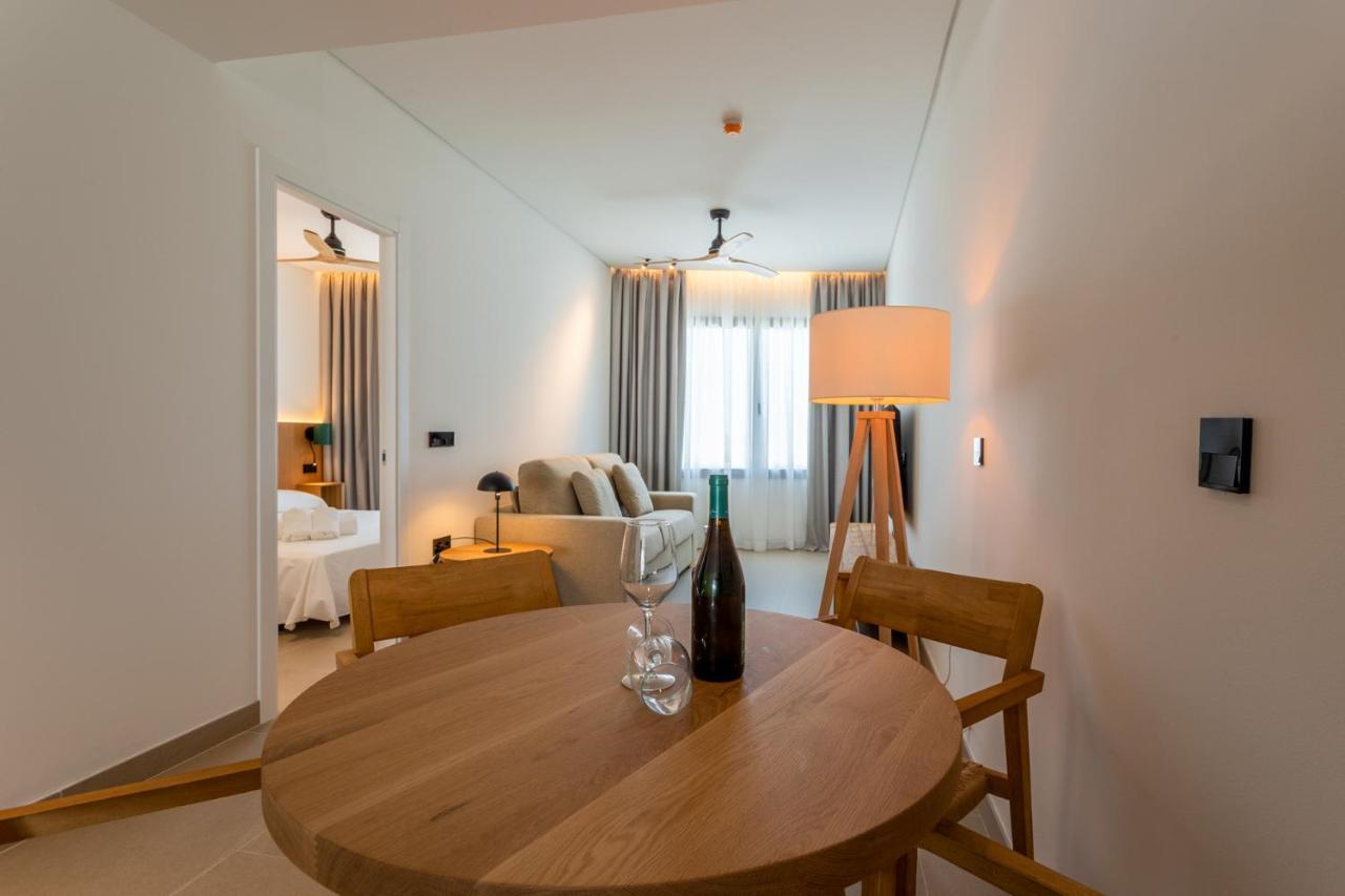 Hotel Apartamentos Hamus Conil De La Frontera Esterno foto