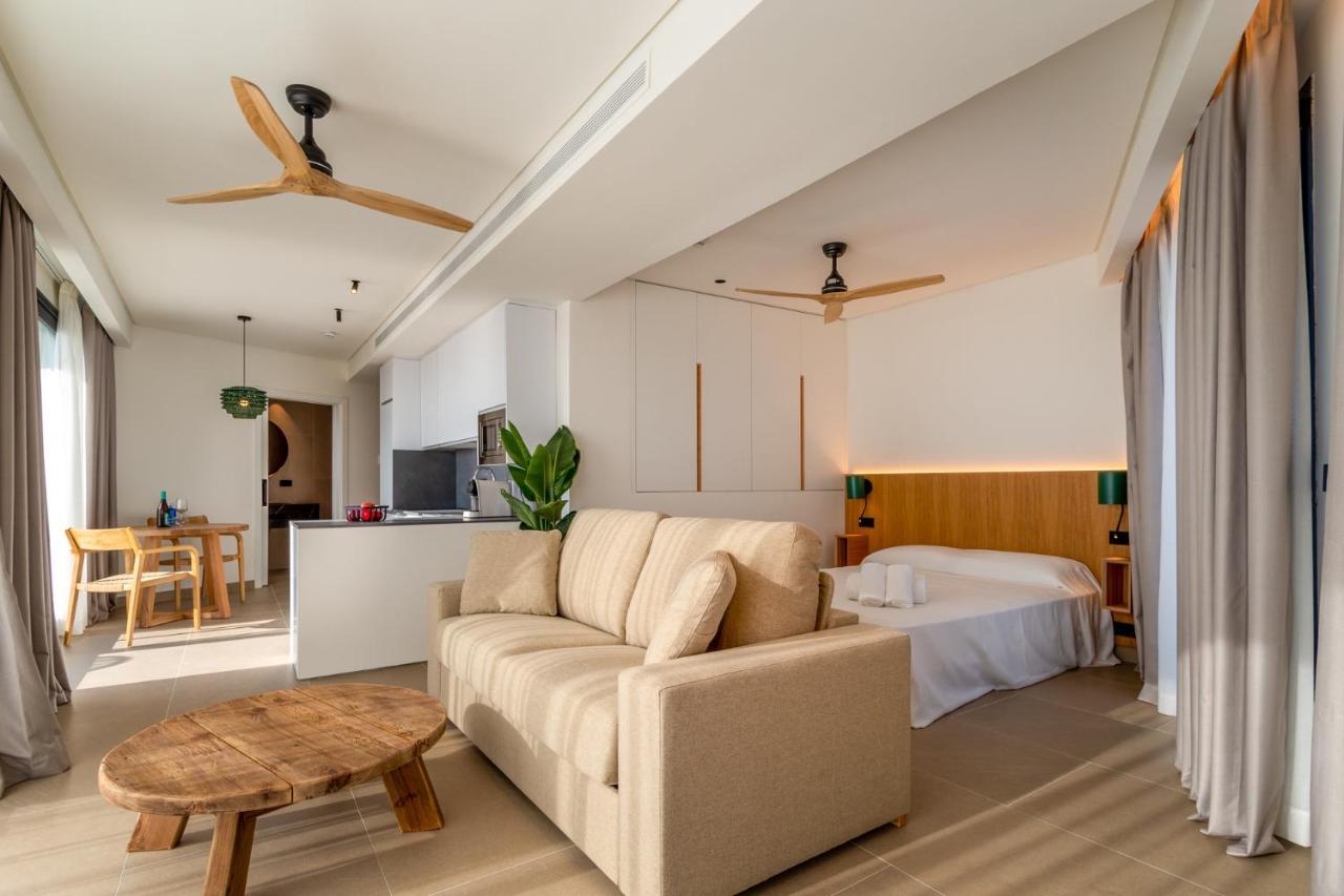 Hotel Apartamentos Hamus Conil De La Frontera Esterno foto