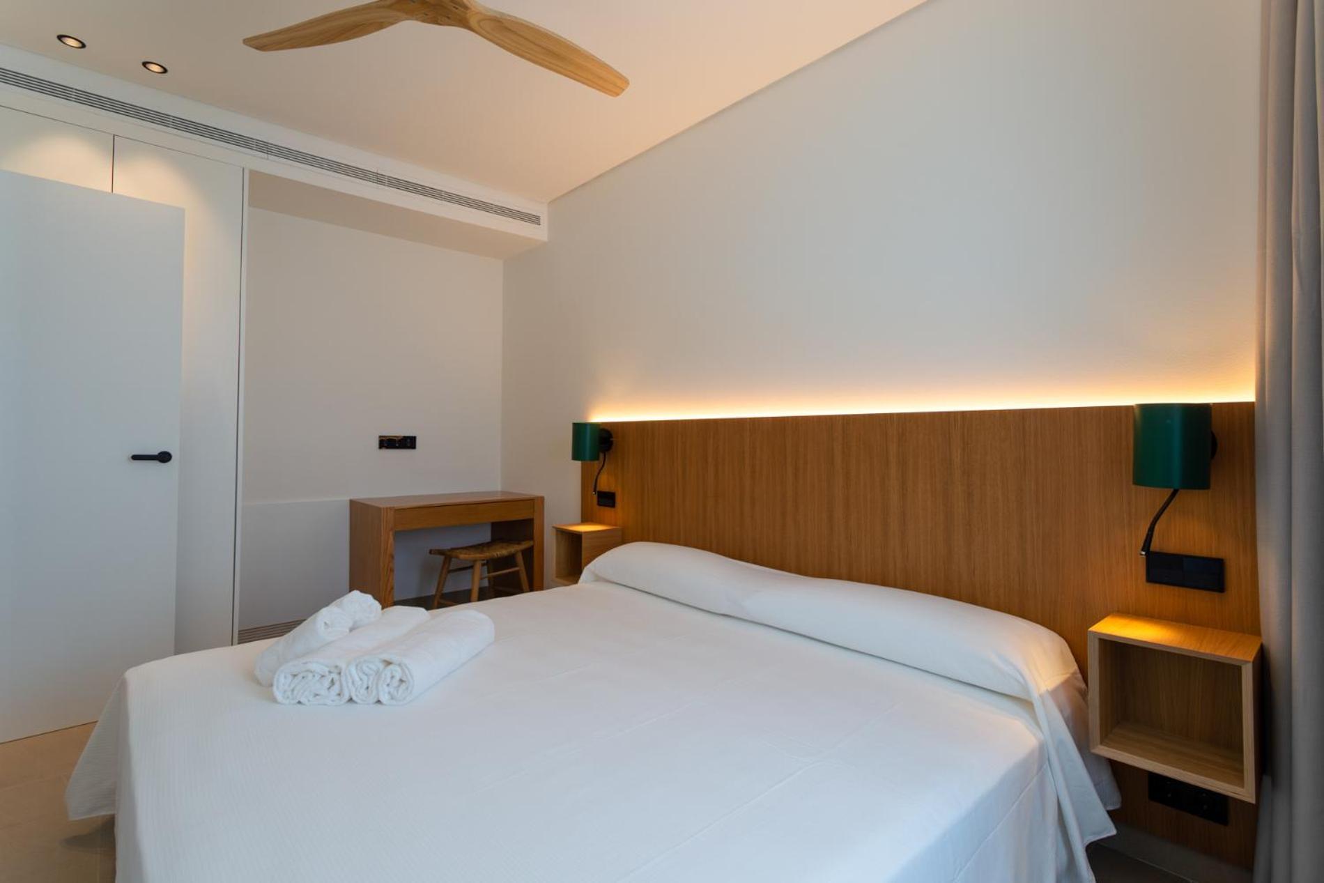 Hotel Apartamentos Hamus Conil De La Frontera Esterno foto